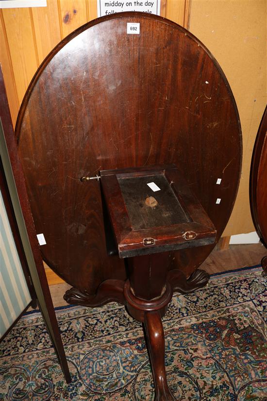 Victorian Irish oval loo table(-)